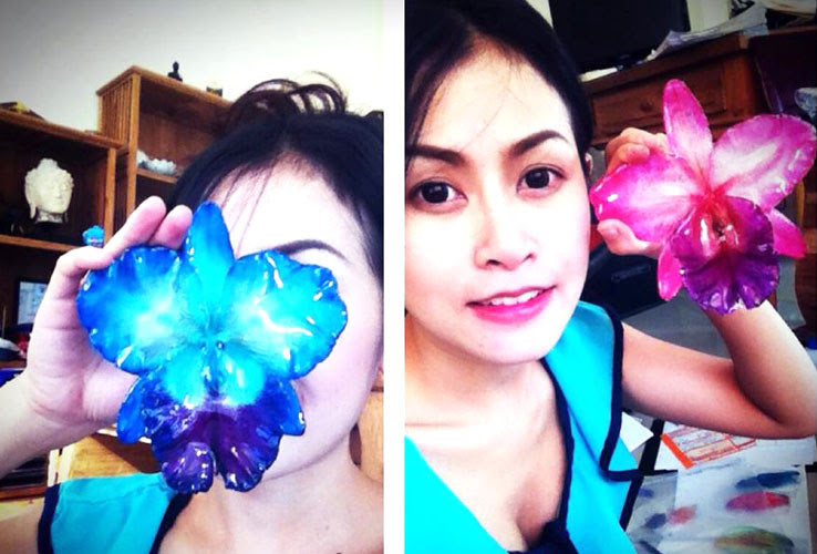 Cattleya Sakura "JUMBO" 5-6 inches Orchid Jewelry Pendant (Blue)