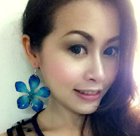 Mokara Orchid Jewelry Earring (Blue)